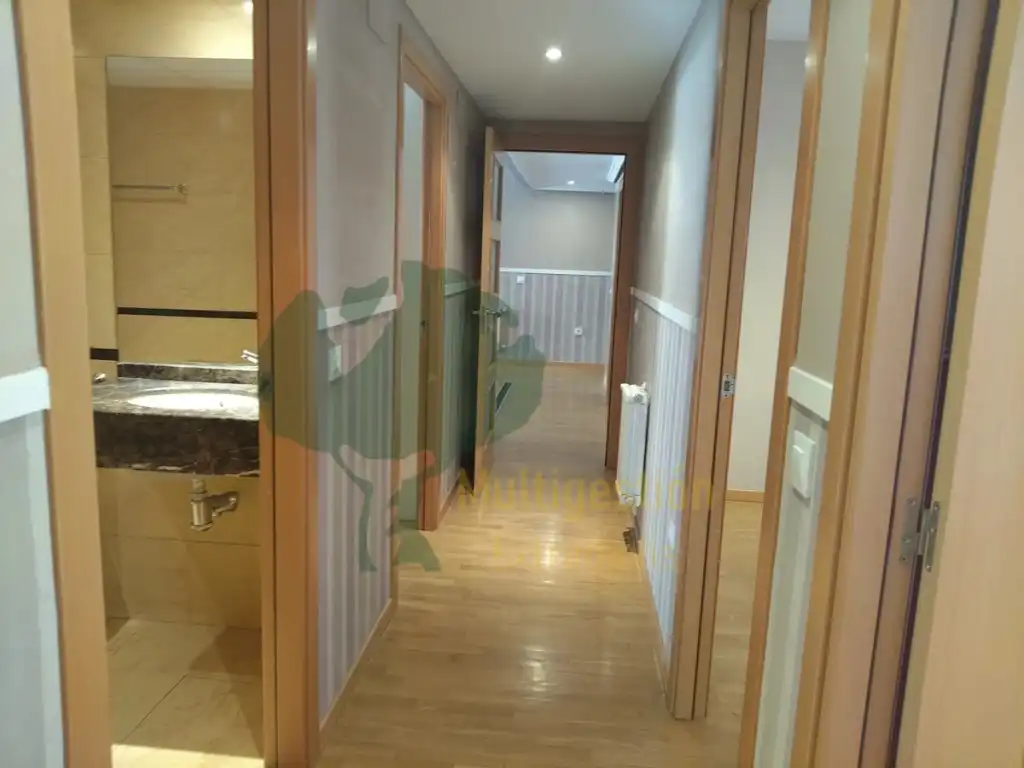 Piso en venta en Cáceres con Aire acondicionado, Jardín privado y Piscina comunitaria