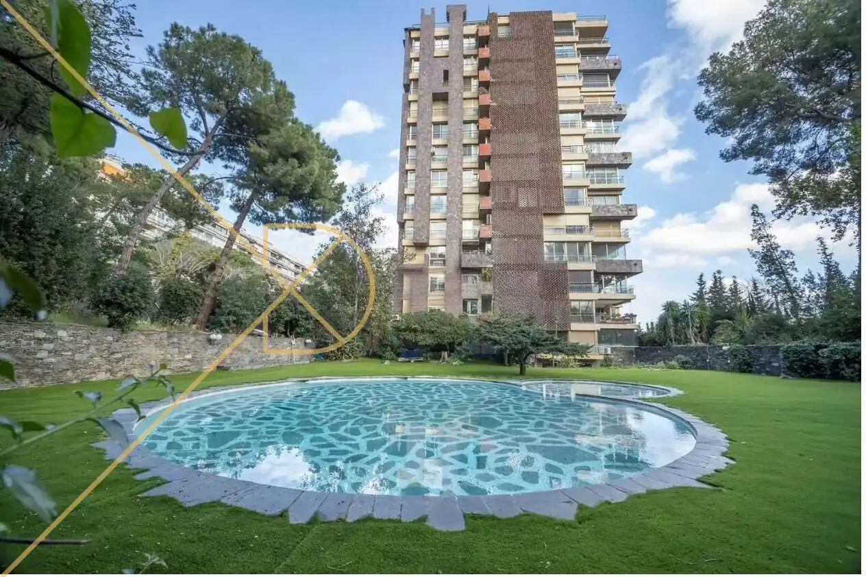 Schwimmbecken von Wohnung zum Verkauf in Barcelona mit Parkett