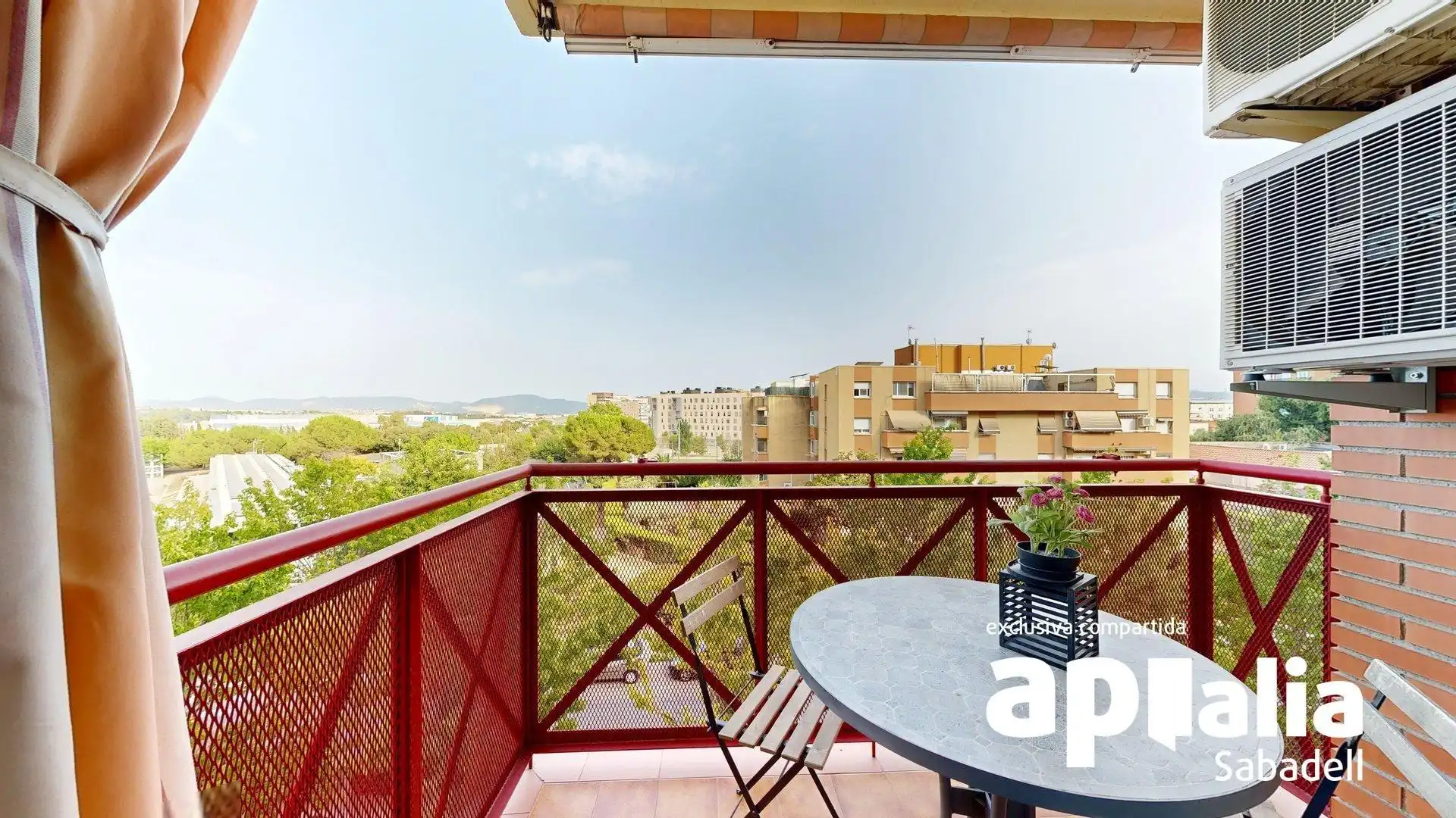 Terrassa de Pis en venda en Barberà del Vallès amb Calefacció