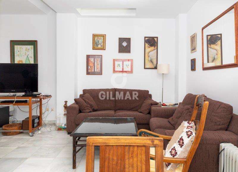 Living room of Single-family semi-detached for sale in  Sevilla Capital  with Heating