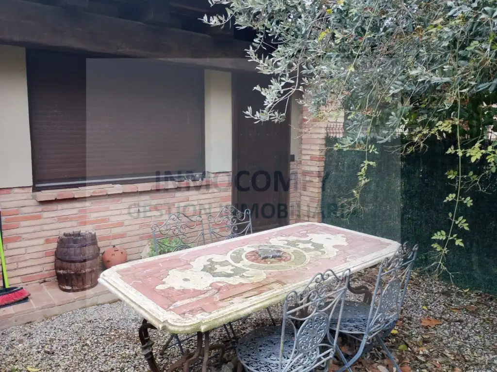 Terraza de Estudio de alquiler en La Bisbal d'Empordà