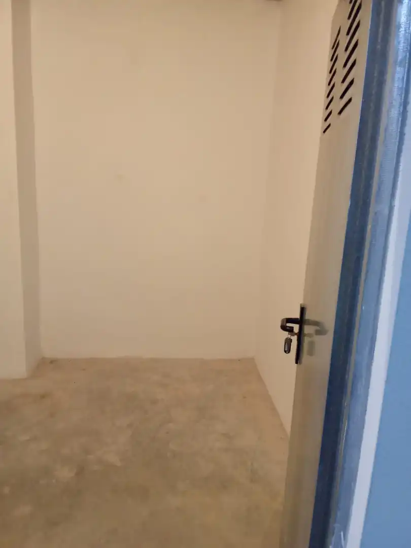 Storage room for sale in Granada