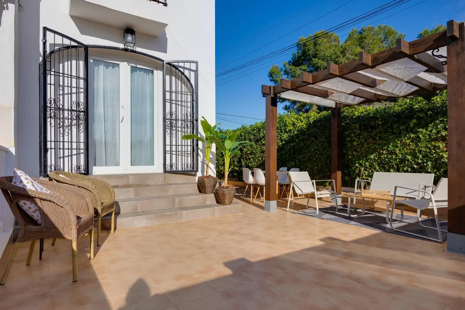 Terrassa de Casa o xalet en venda en Torrevieja amb Aire condicionat, Jardí privat i Moblat