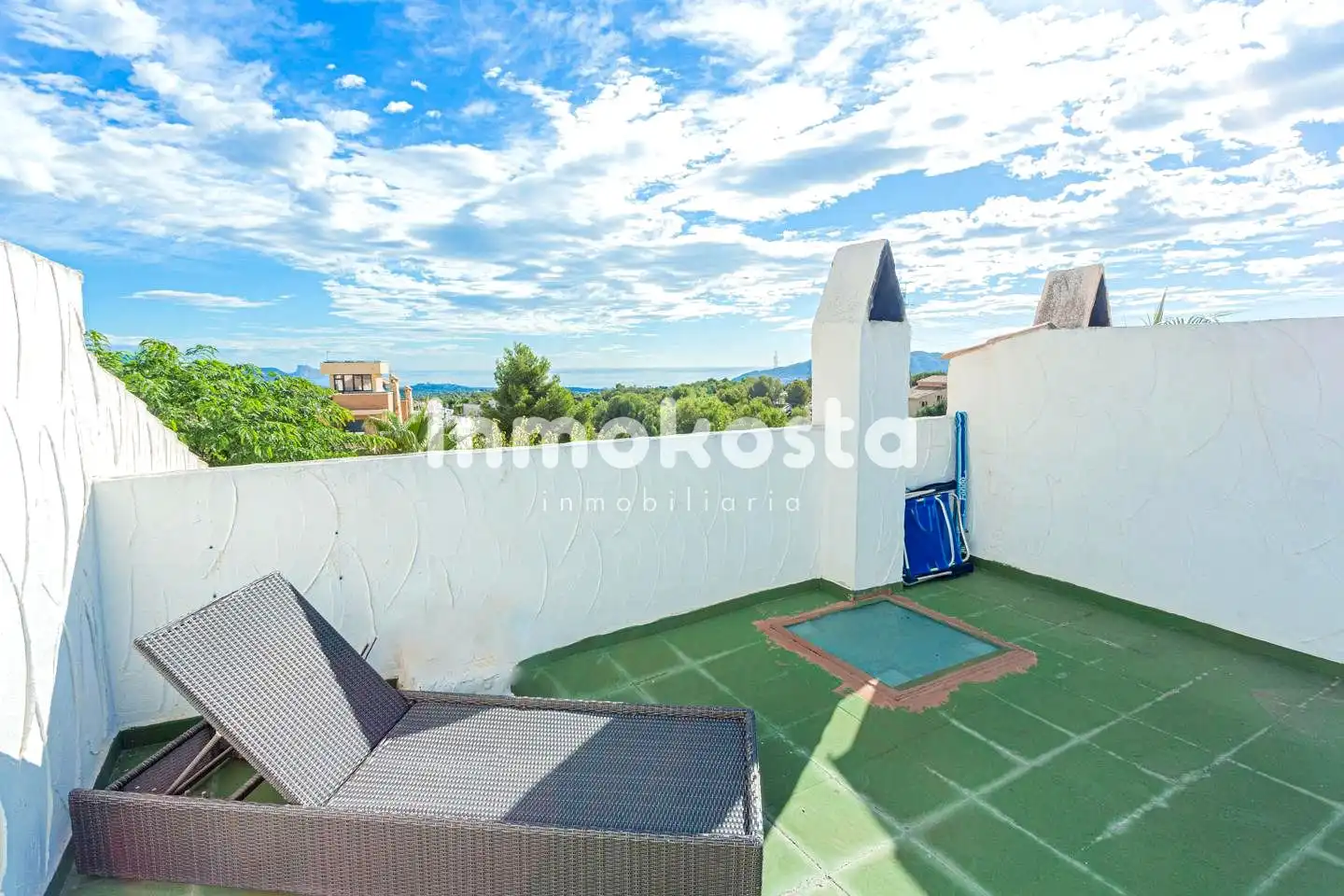 Terrasse von Einfamilien-Reihenhaus zum Verkauf in La Nucia mit Klimaanlage, Privatgarten und Terrasse