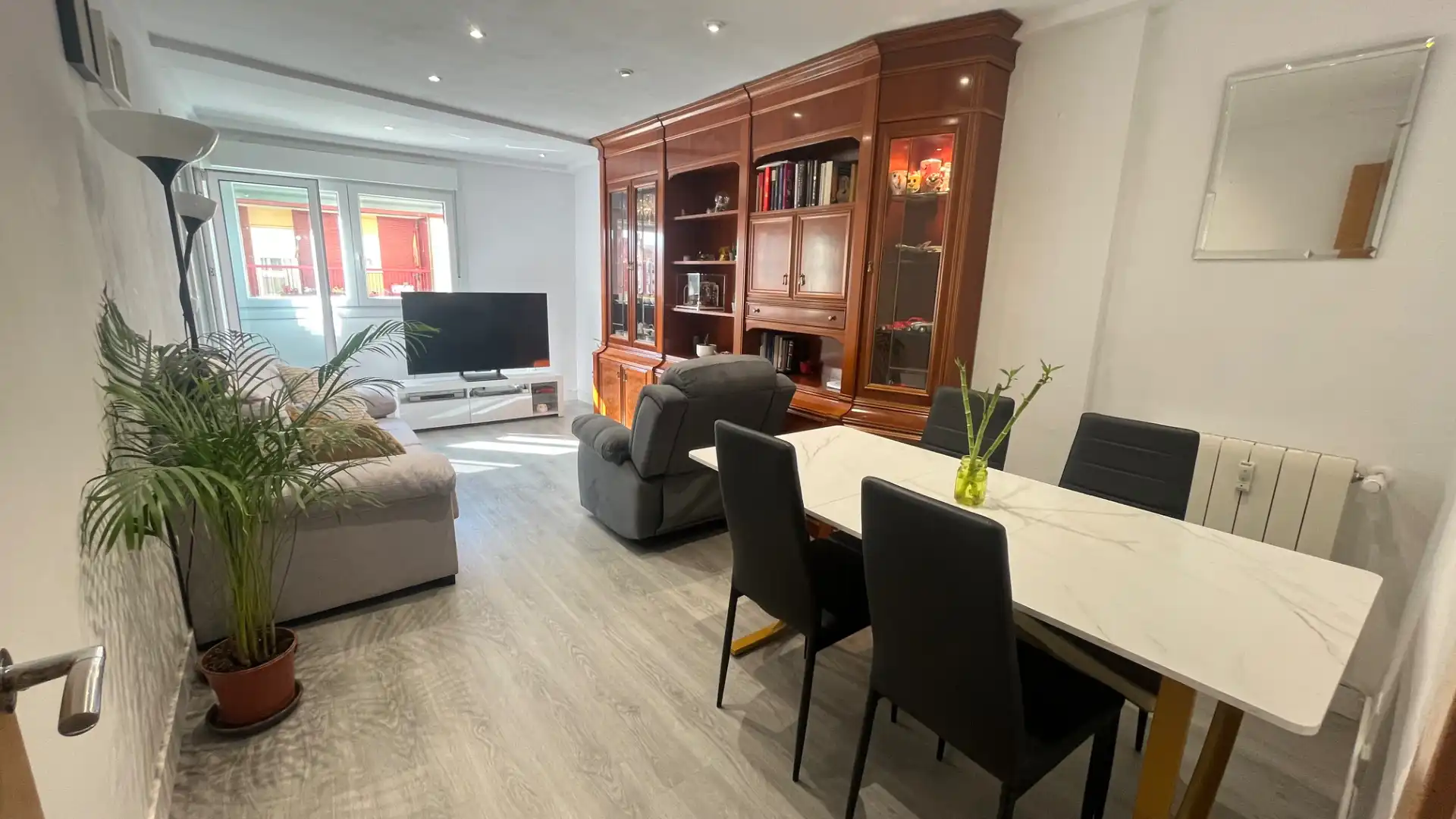 Sala d'estar de Pis en venda en Valladolid amb Calefacció i Parquet