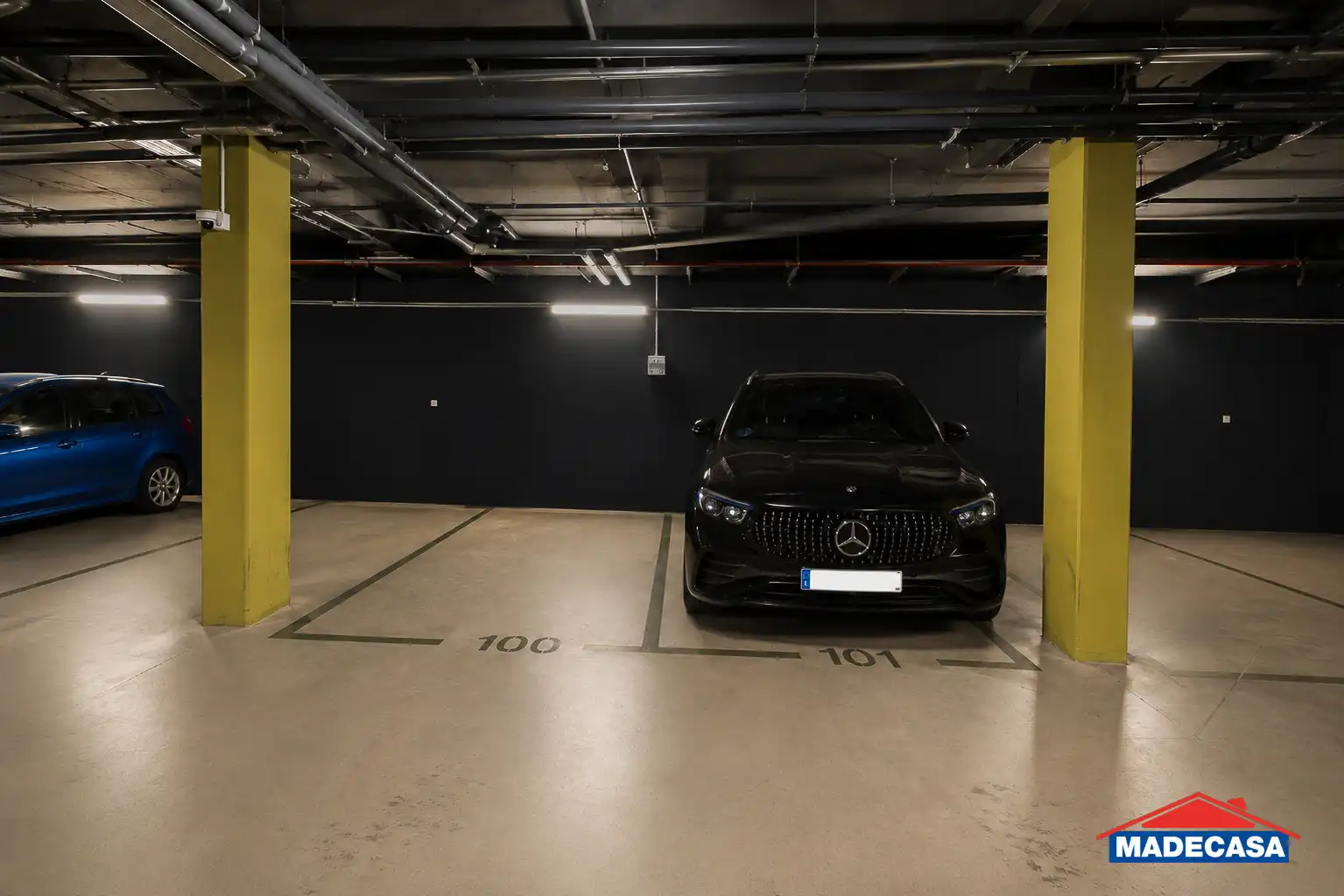 Parking de Ático en venta en Pozuelo de Alarcón con Aire acondicionado, Calefacción y Jardín privado