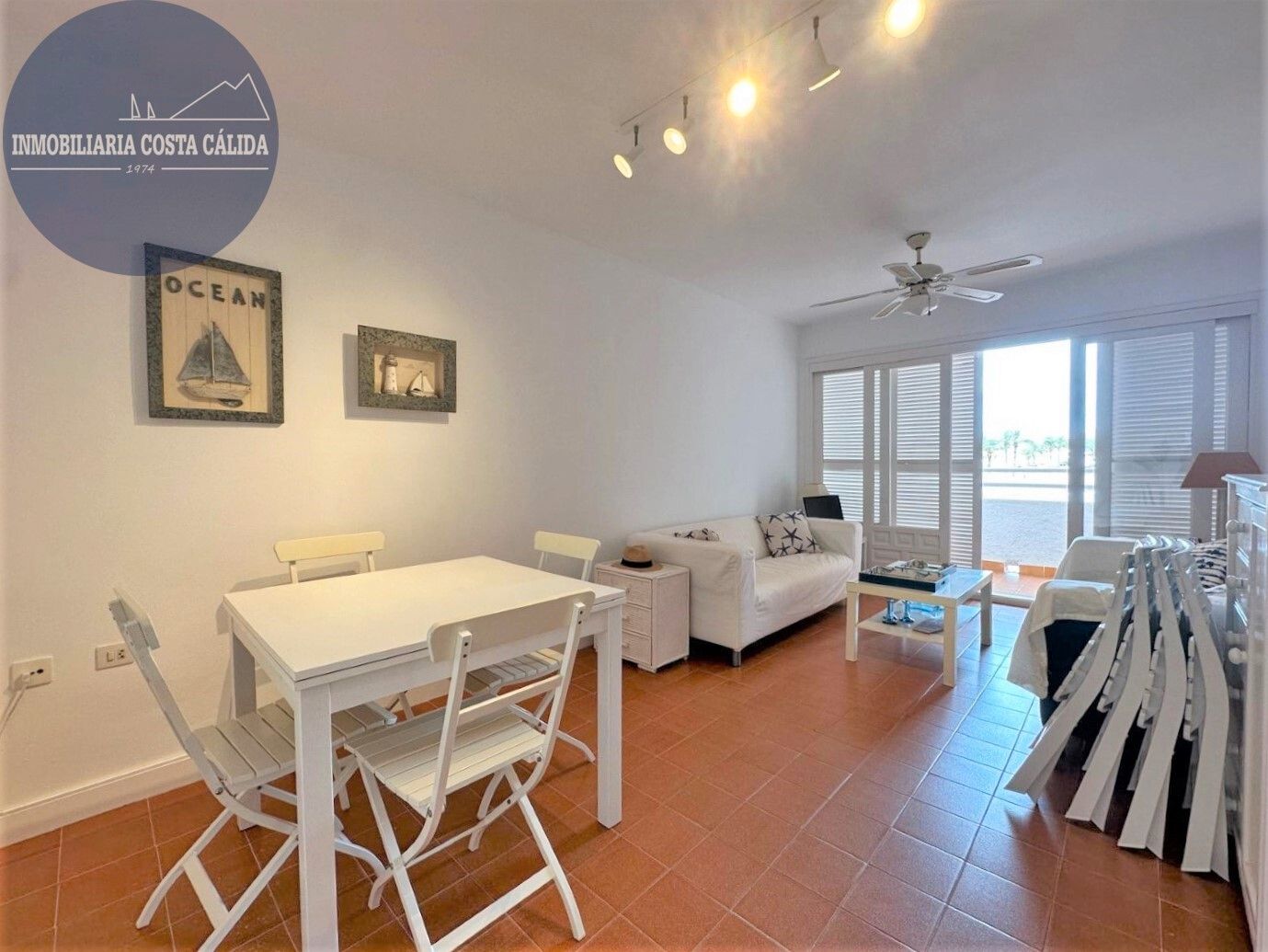 Vista exterior de Dúplex en venta en Águilas con Amueblado y Balcón