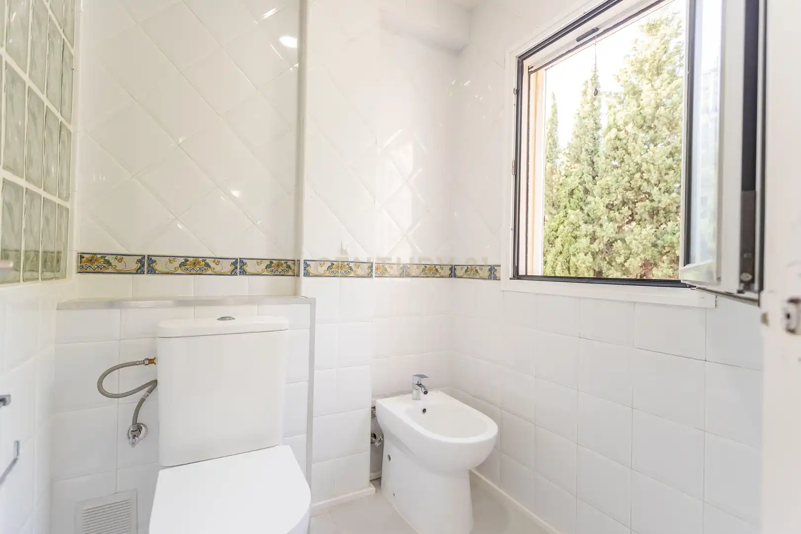 Villa con terrazza in vendita a REINES, imagen 30