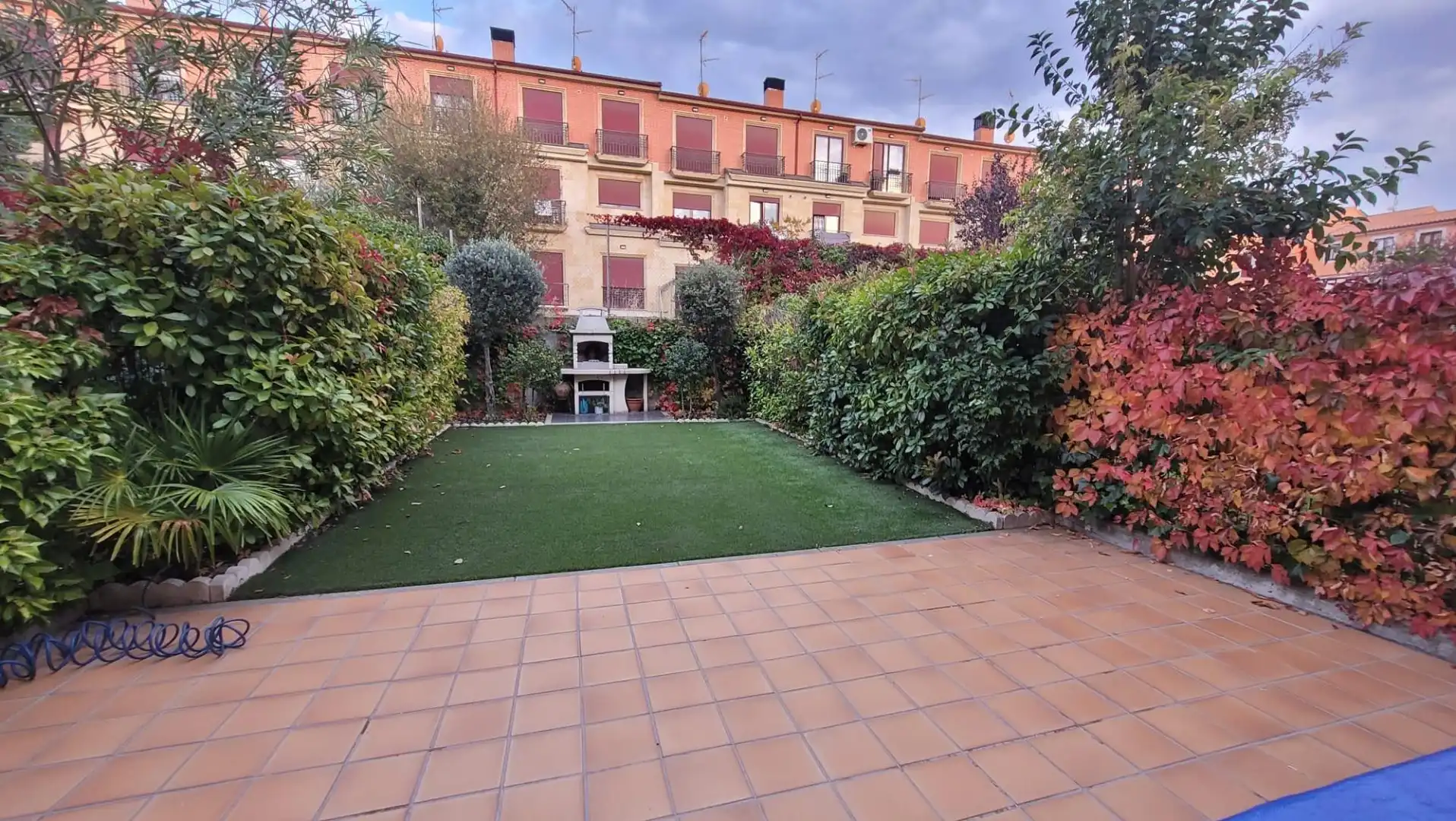 Jardí de Casa adosada en venda en Garrido