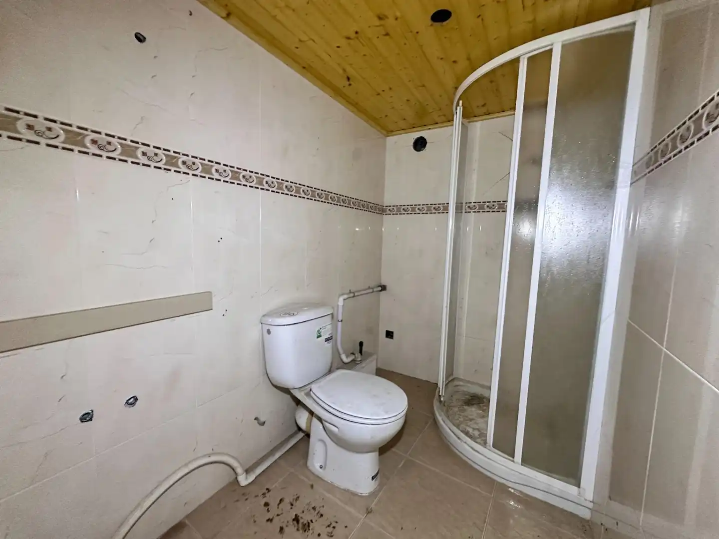 Badezimmer von Einfamilien-Reihenhaus zum Verkauf in Berga