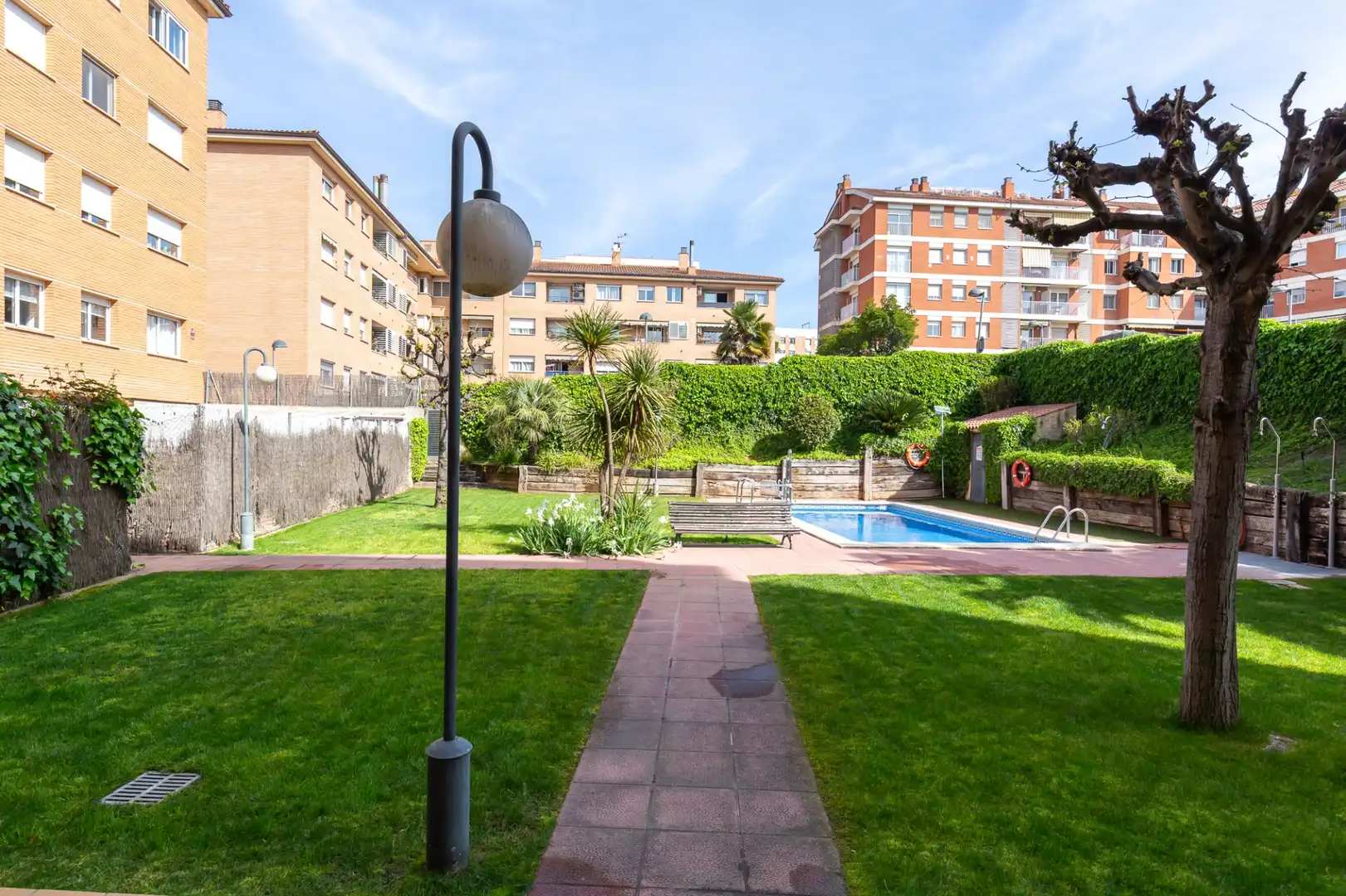 Jardí de Planta baixa en venda en Rubí amb Aire condicionat, Calefacció i Terrassa