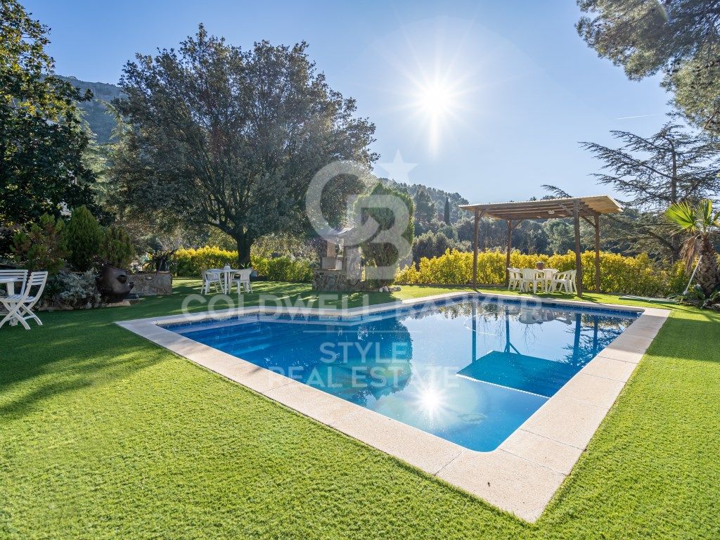 Piscina de Casa o xalet en venda en Matadepera amb Piscina