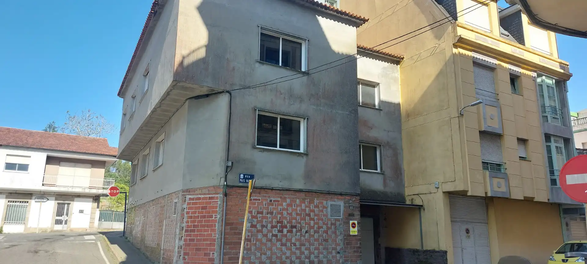Vista exterior de Edificio en venta en O Grove  