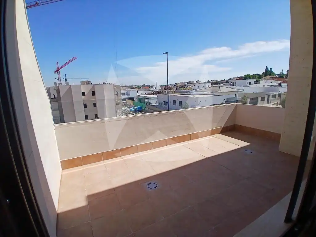Terrasse von Wohnung zur Miete in Badajoz mit Klimaanlage, Privatgarten und Terrasse