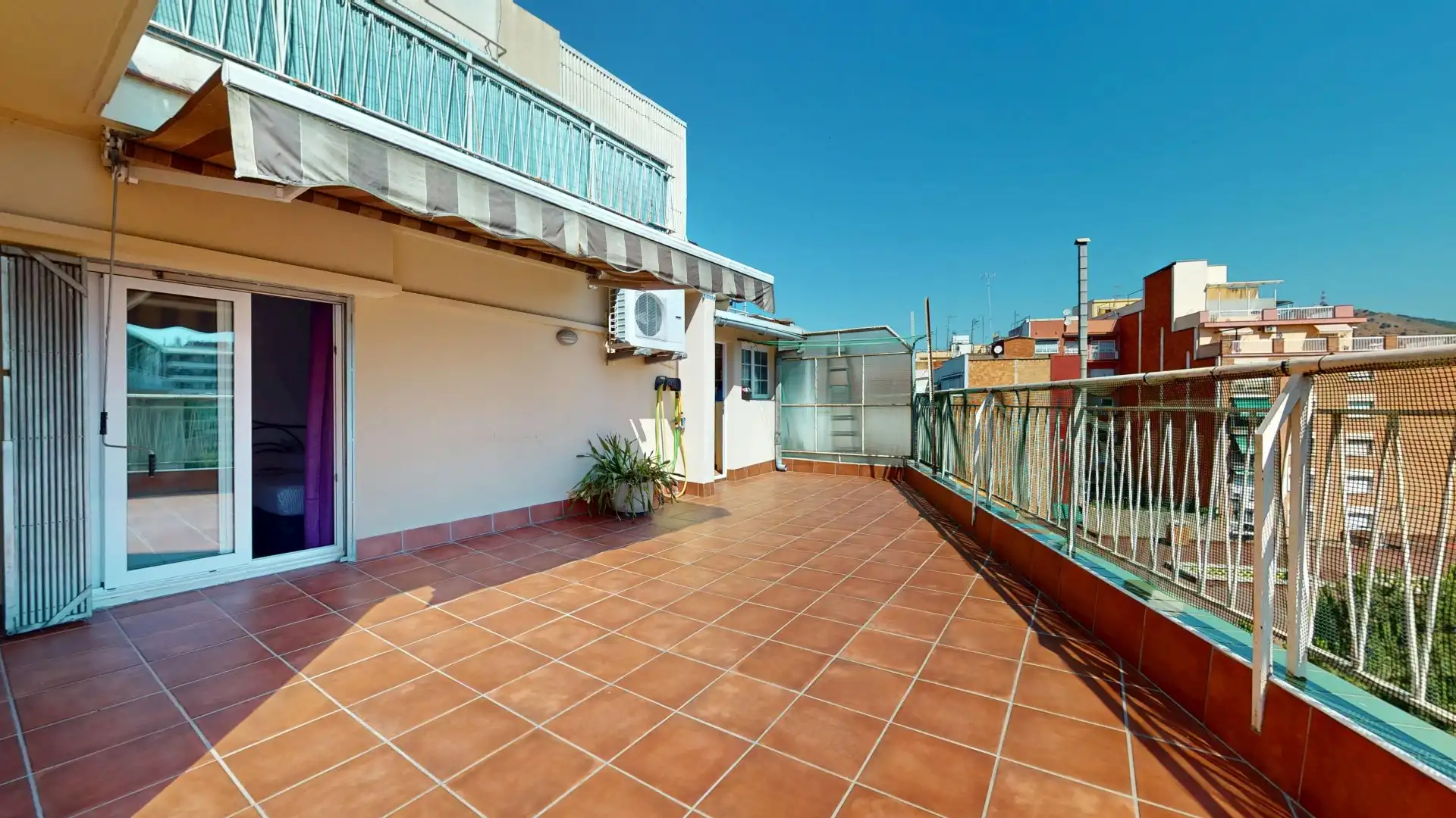 Terrassa de Àtic en venda en L'Hospitalet de Llobregat amb Aire condicionat, Terrassa i Traster