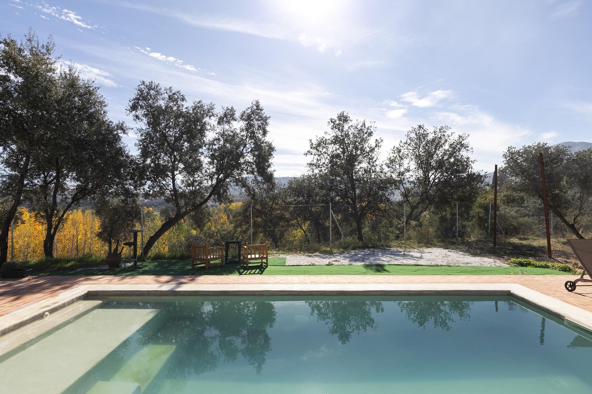 Piscina de Casa adosada en venda en Atarfe amb Calefacció, Jardí privat i Terrassa
