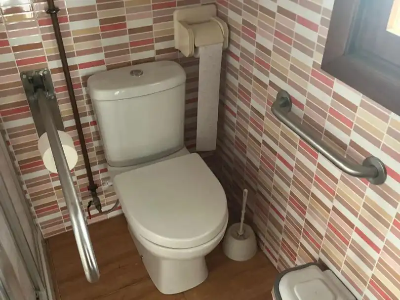 Bany de Casa o xalet en venda en Almería
