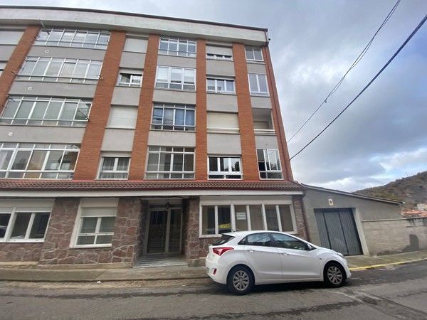 Piso en venta en Manuel Echevarria, Cistierna