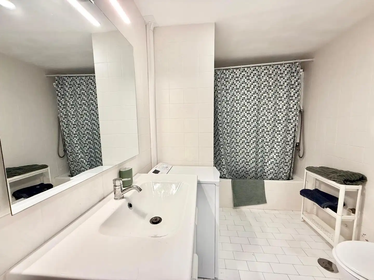 Bany de Apartament de lloguer en La Manga del Mar Menor amb Aire condicionat, Calefacció i Piscina