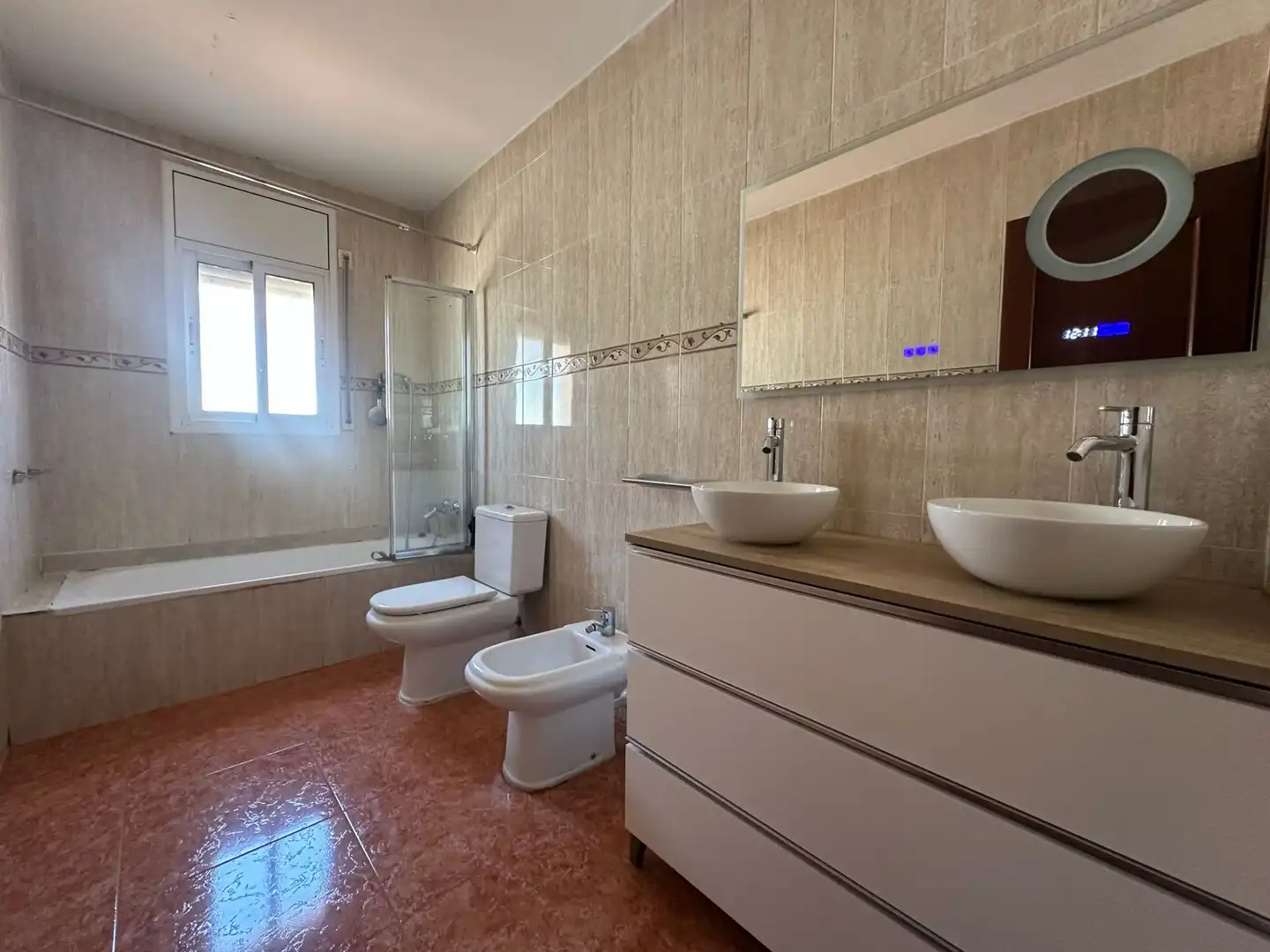 Baño de Casa adosada en venta en Mont-roig del Camp con Aire acondicionado, Terraza y Amueblado