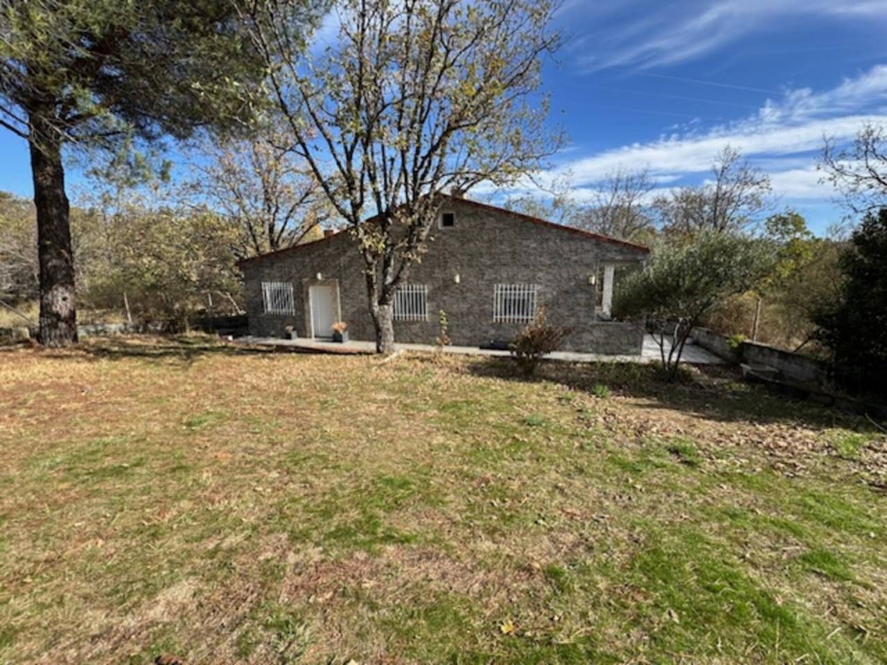 Vista exterior de Casa o xalet en venda en Piñuécar-Gandullas amb Calefacció, Jardí privat i Moblat