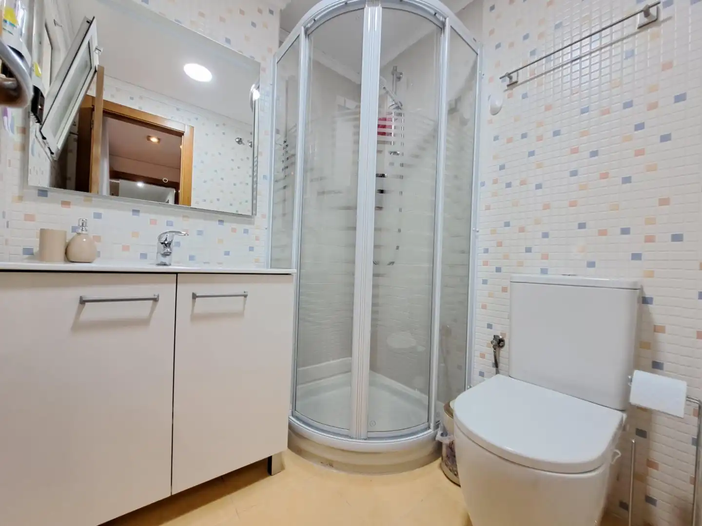 Badezimmer von Wohnung zum Verkauf in Alzira mit Klimaanlage und Balkon