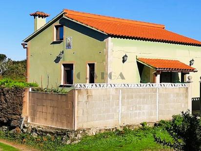 Exterior view of House or chalet for sale in Cangas   with Private garden