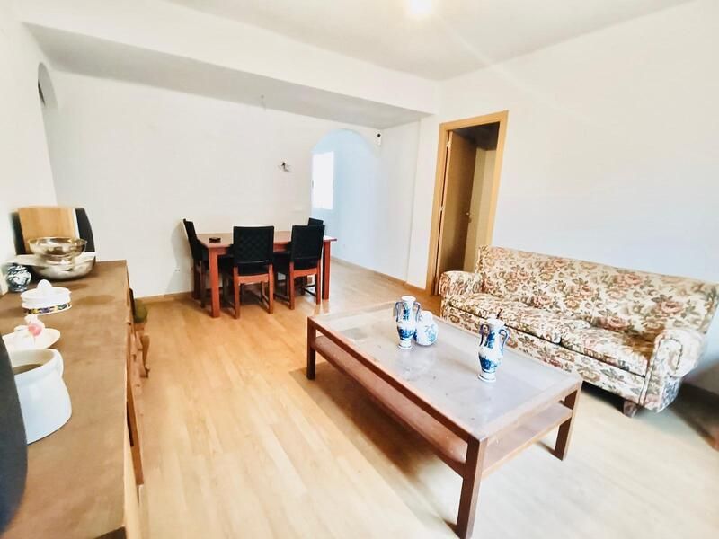 Sala de estar de Piso en venta en  Madrid Capital con Calefacción