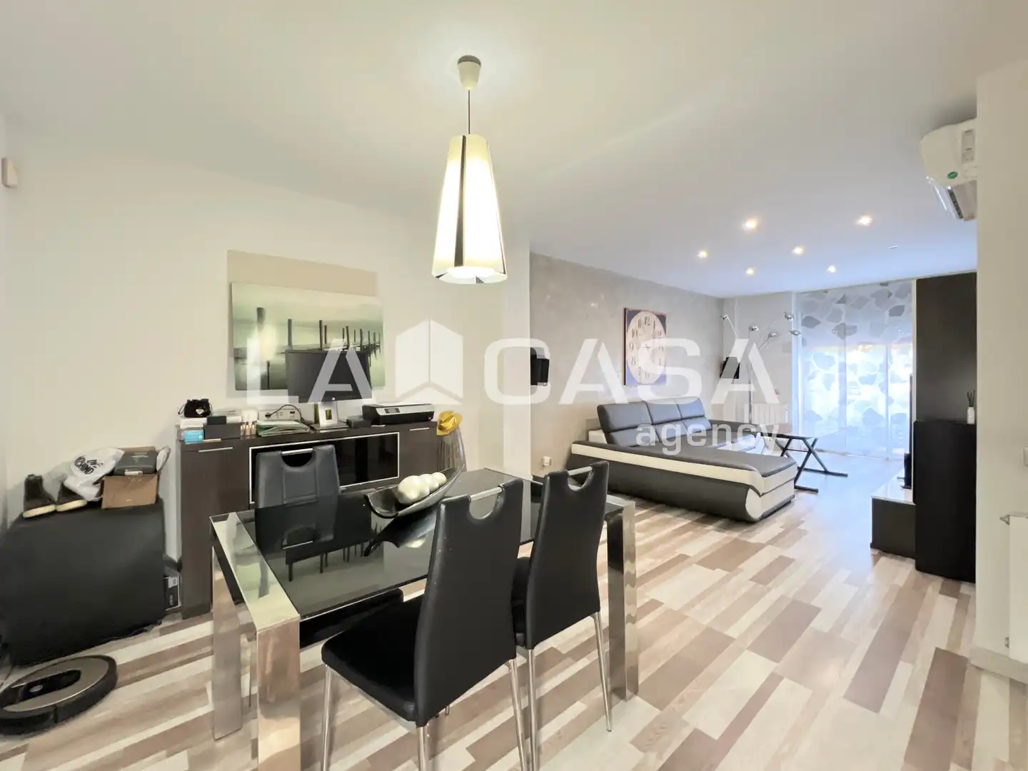 Sala d'estar de Pis en venda en Badalona amb Terrassa i Balcó