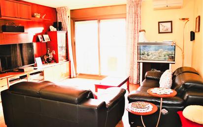 Living room of Flat for sale in Badalona  with Air Conditioner