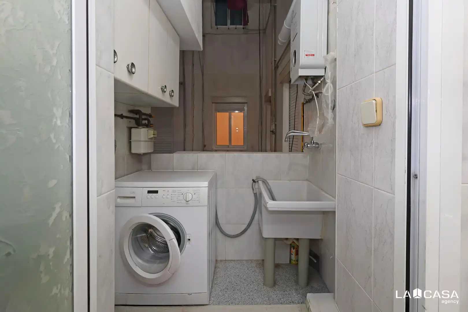 Badezimmer von Wohnung zum Verkauf in L'Hospitalet de Llobregat mit Balkon