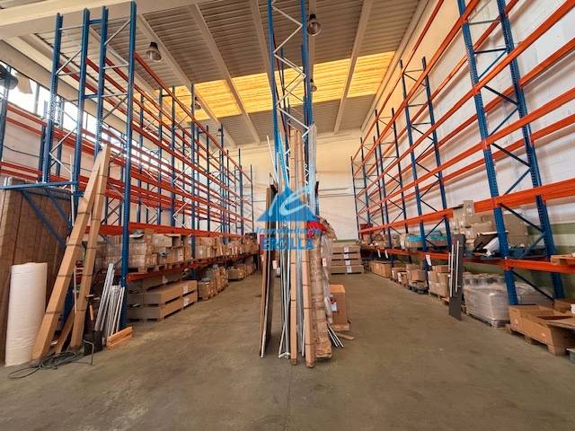 Nave industrial en Venta en Torrelaragoiti en Zamudio