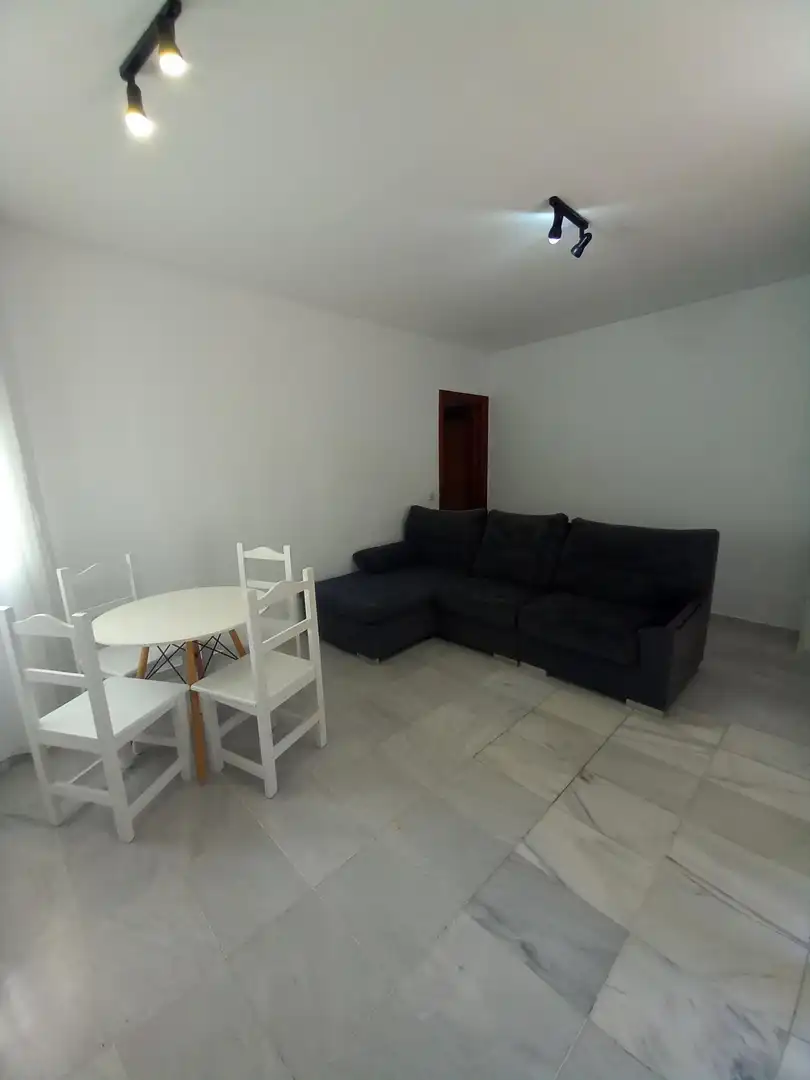 Flat for rent in Calle Victoria, La Victoria