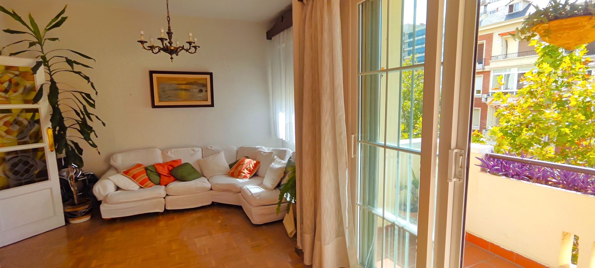 Bedroom of Flat for sale in  Madrid Capital  with Heating, Terrace and Storage room