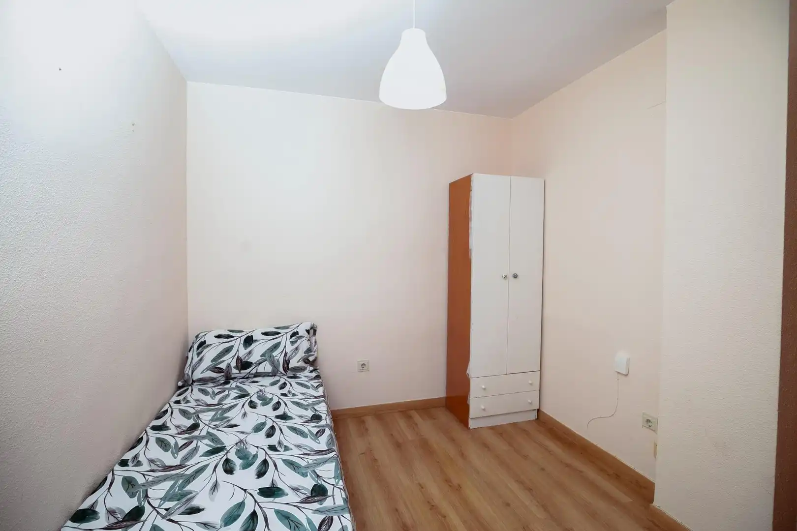Bedroom of Flat for sale in Jaca  with Heating, Parquet flooring and Terrace
