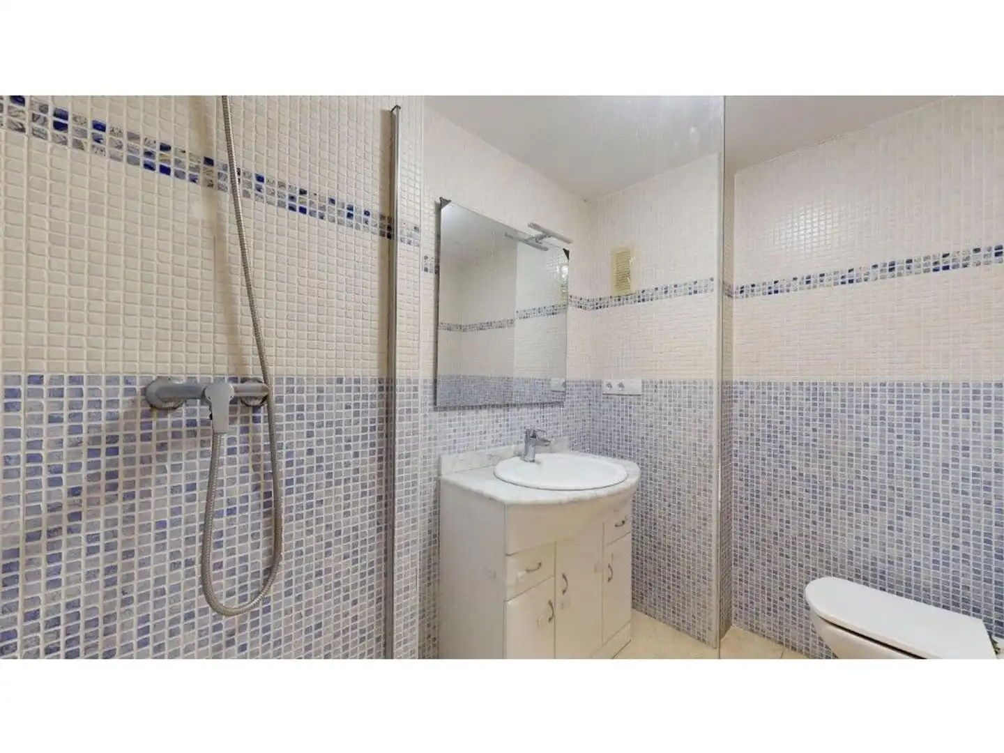 Baño de Piso en venta en Moncofa con Aire acondicionado y Balcón