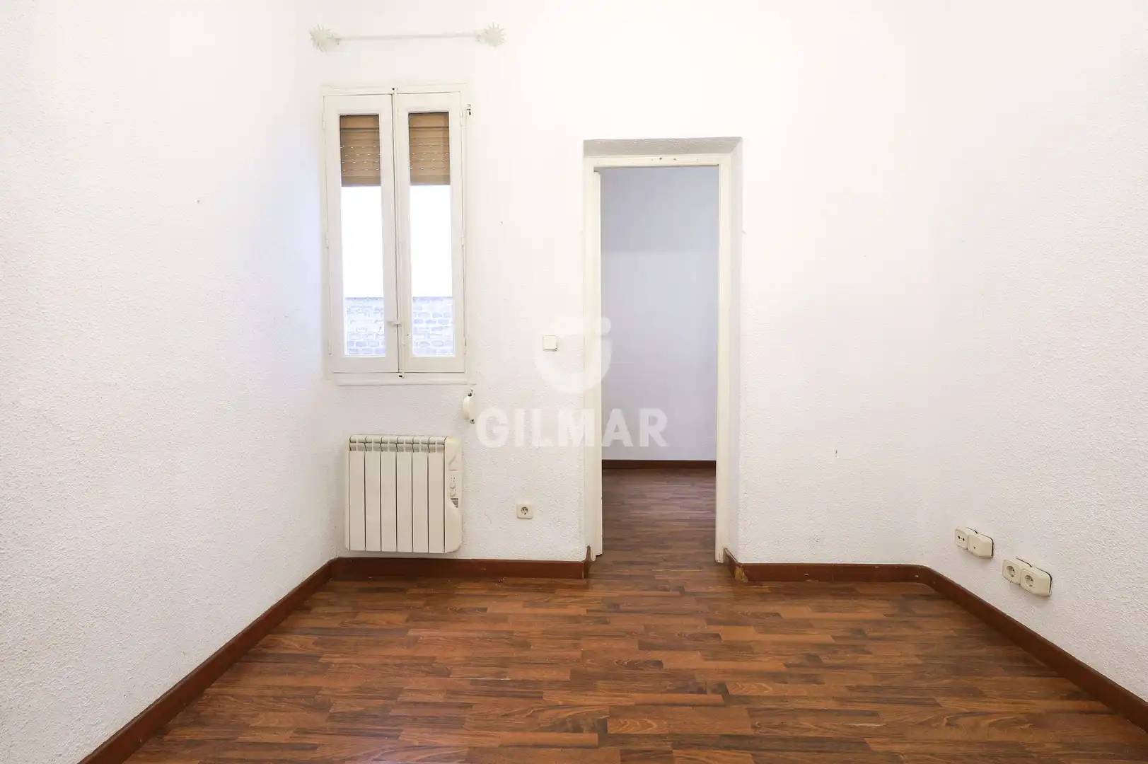 Habitación de Piso en venta en Madrid con Calefacción