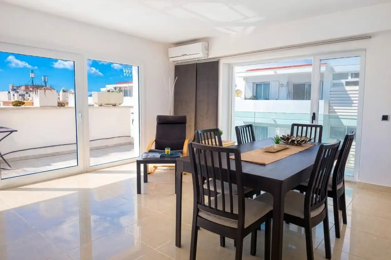 Terraza de Apartamento en venta en  Palma de Mallorca con Aire acondicionado, Trastero y Piscina