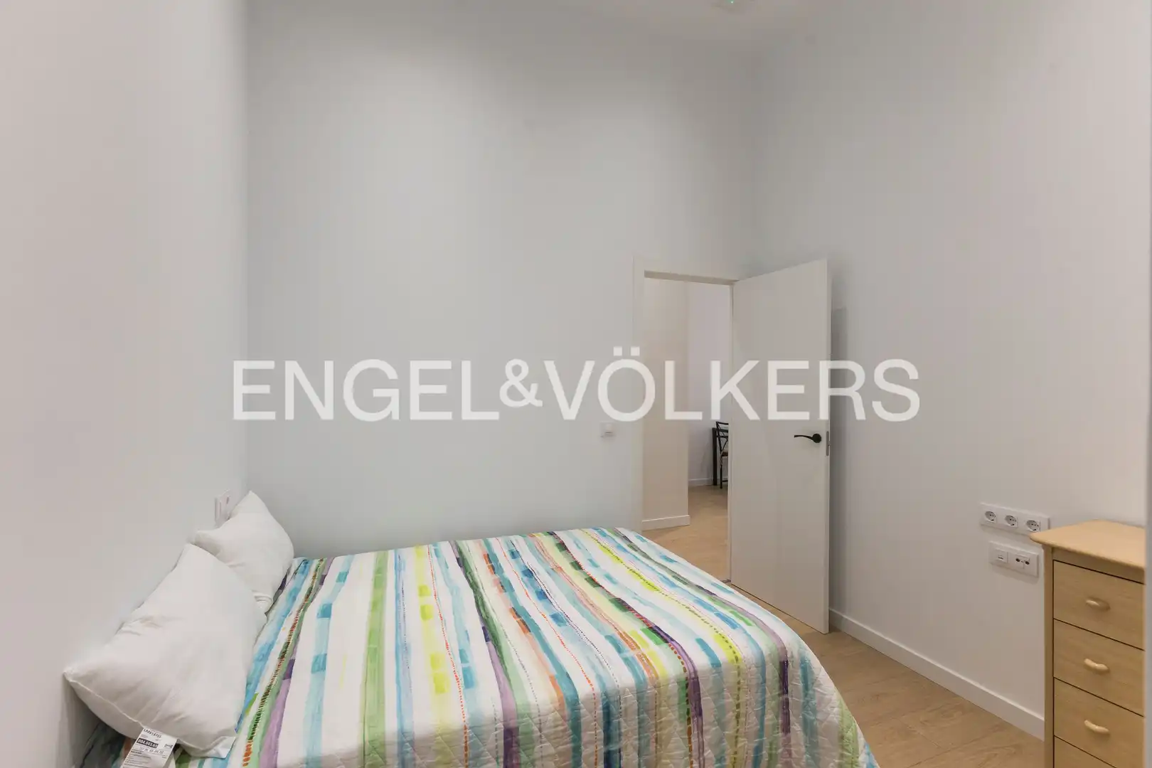 Habitación de Piso de alquiler en San Sebastián de los Reyes con Aire acondicionado y Calefacción
