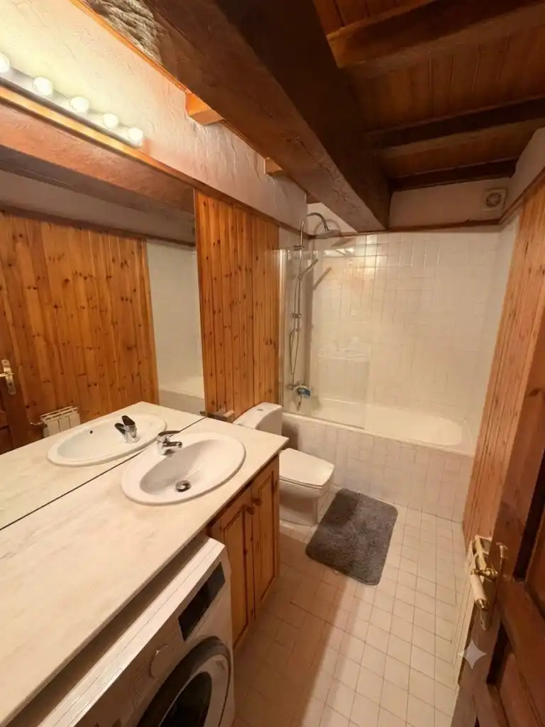 Bany de Pis de lloguer en Ordino amb Calefacció, Jardí privat i Parquet
