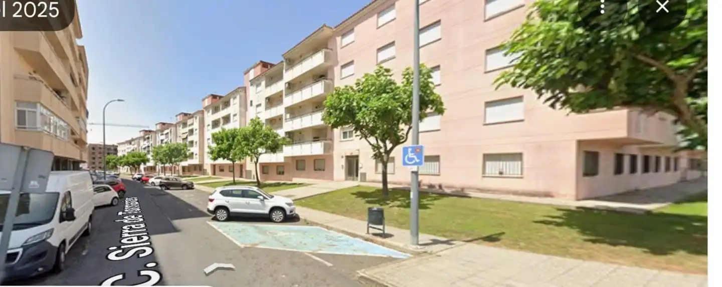 Vista exterior de Piso en venta en Plasencia con Aire acondicionado y Terraza