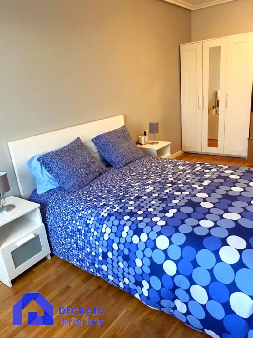 Bedroom of Attic for rent in Oviedo   with Heating, Private garden and Terrace