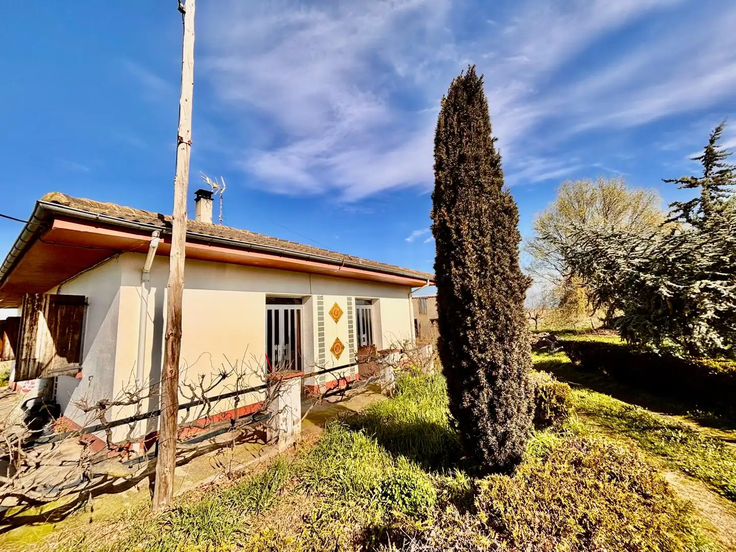 Vista exterior de Casa o chalet en venta en San Cristóbal de la Polantera con Amueblado