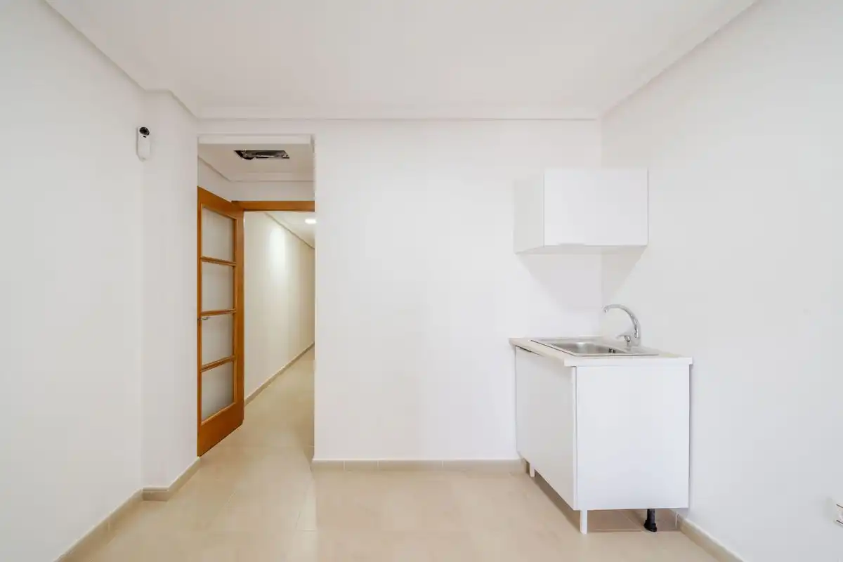 Flat with lift for sale in Calle Campoamor, imagen 7