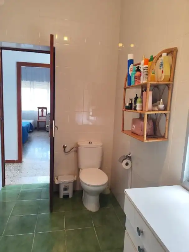 Bany de Casa o xalet en venda en Hinojos amb Jardí privat, Terrassa i Traster