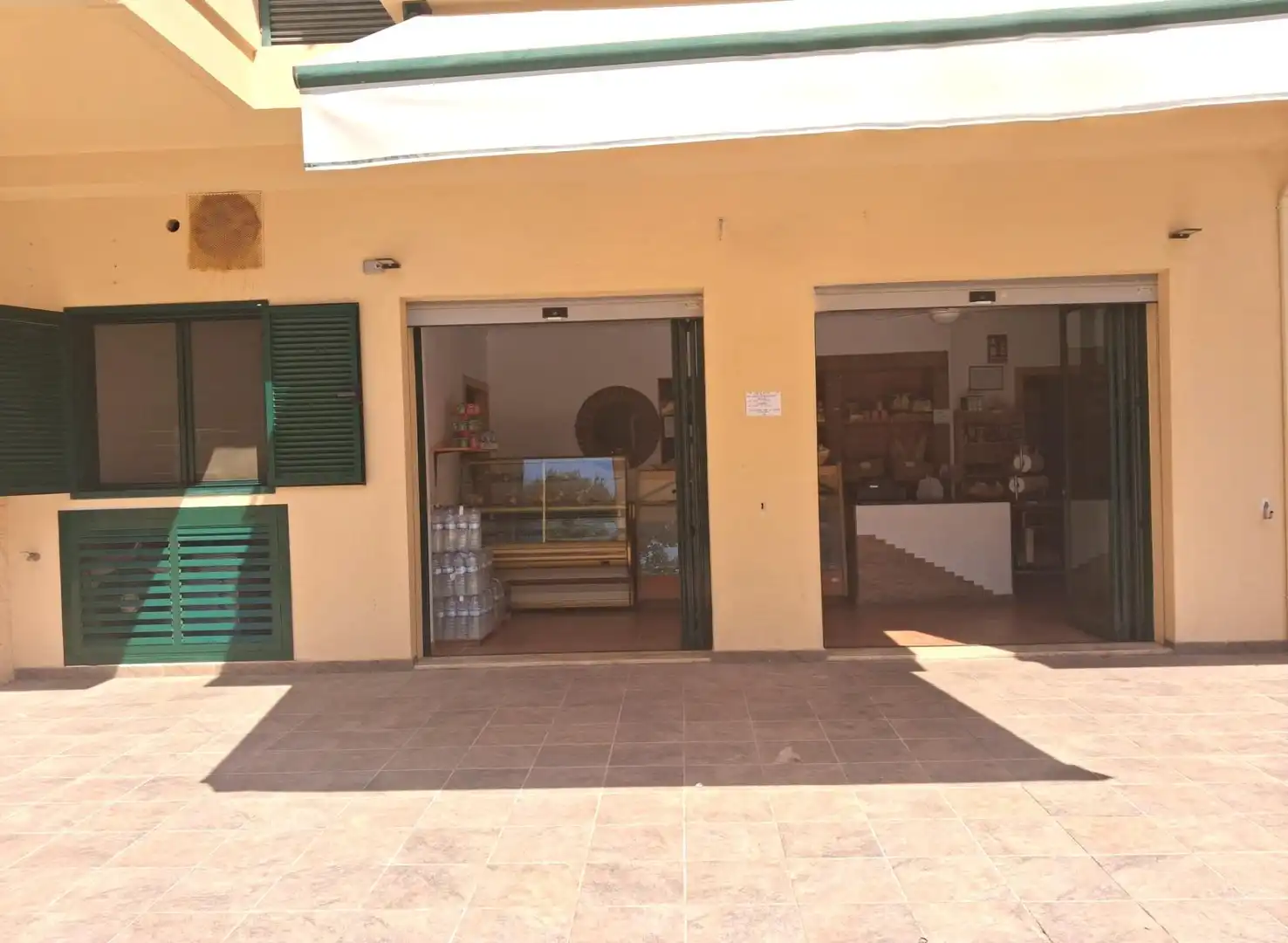 Local en venda en Guardamar de la Safor amb Terrassa