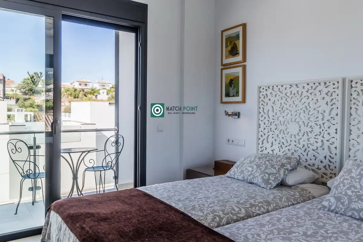 Dormitori de Casa adosada en venda en Avda Pescia - Ctra de Frigiliana