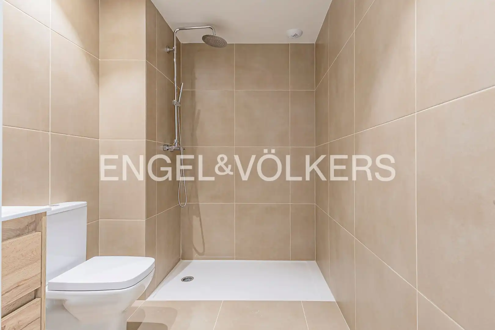 Baño de Piso en venta en Barcelona con Aire acondicionado, Calefacción y Parquet