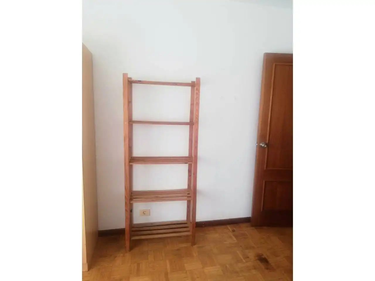 Bedroom of Flat for rent in Burgos  with Heating, Parquet flooring and Terrace