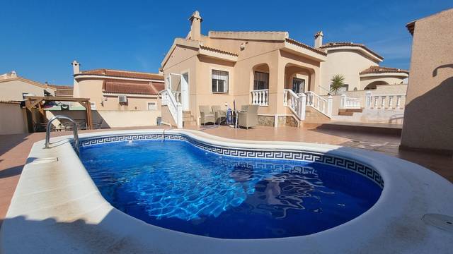 Casa-chalet en Venta en Rojales